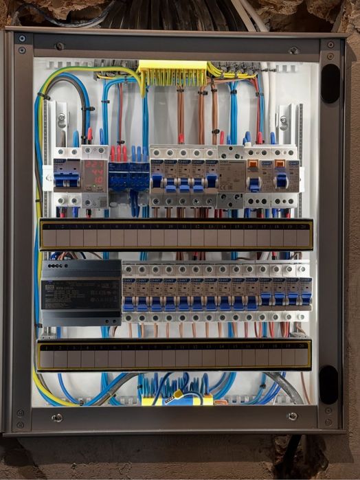 Собираем профессиональные электрические щиты — и не только!