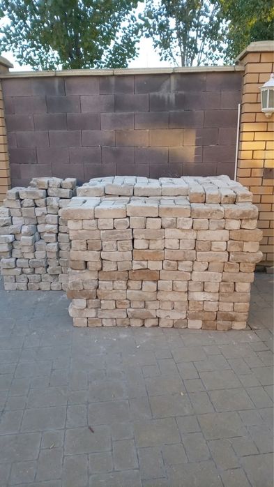 Кирпичи б/у 70 тг штука