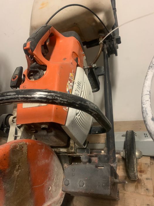 Tрамбовки под наем, почистващи машини под наем