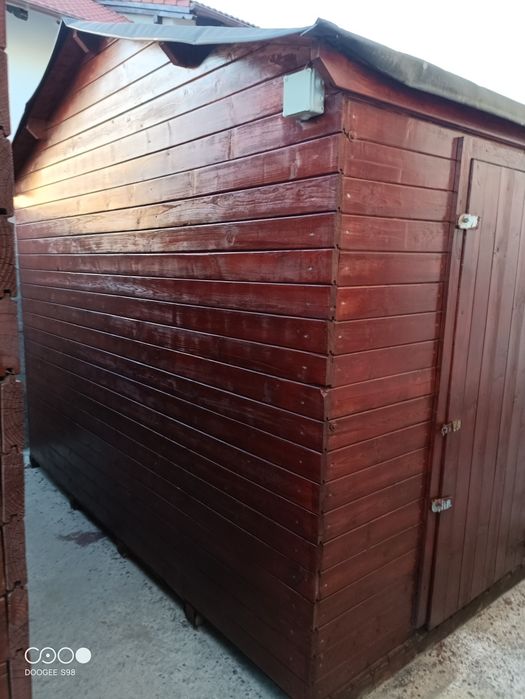 Vând 2 anexe de lemn Mobile 3x2m