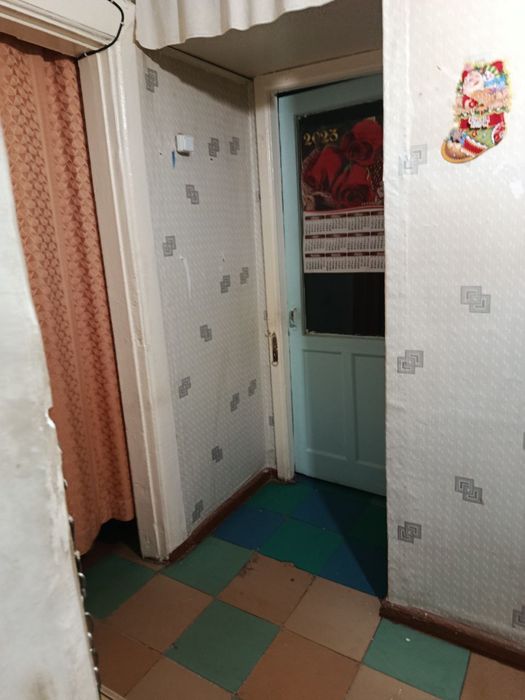 квартира  сотилади. навои шахардан. 2 хоналик. 2 этаж. обстанофка