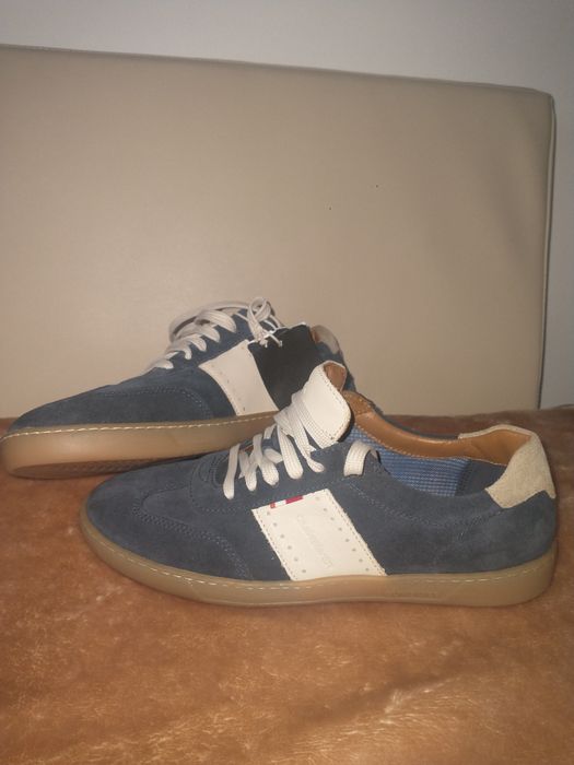 Adidași, piele  43