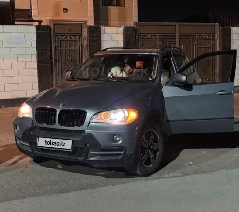 Продам срочно BMW х5, e70