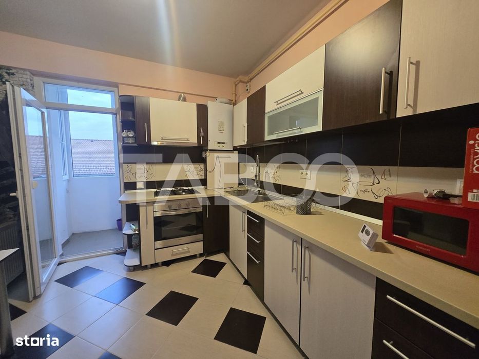 Apartament 3 camere de vanzare decomandat 71mp zona Turnisor Sibiu