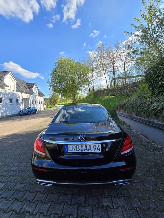 Mercedes-Benz E300 Automatic Под Наем – Varna Shumen Burgas