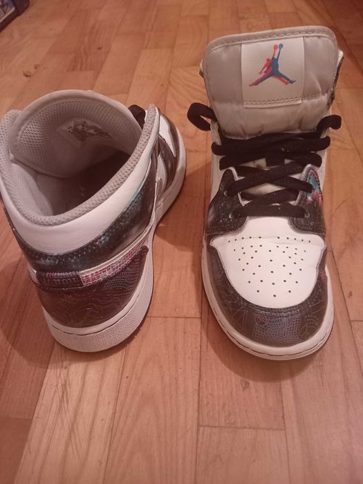 Уникални кецове Nike air jordan