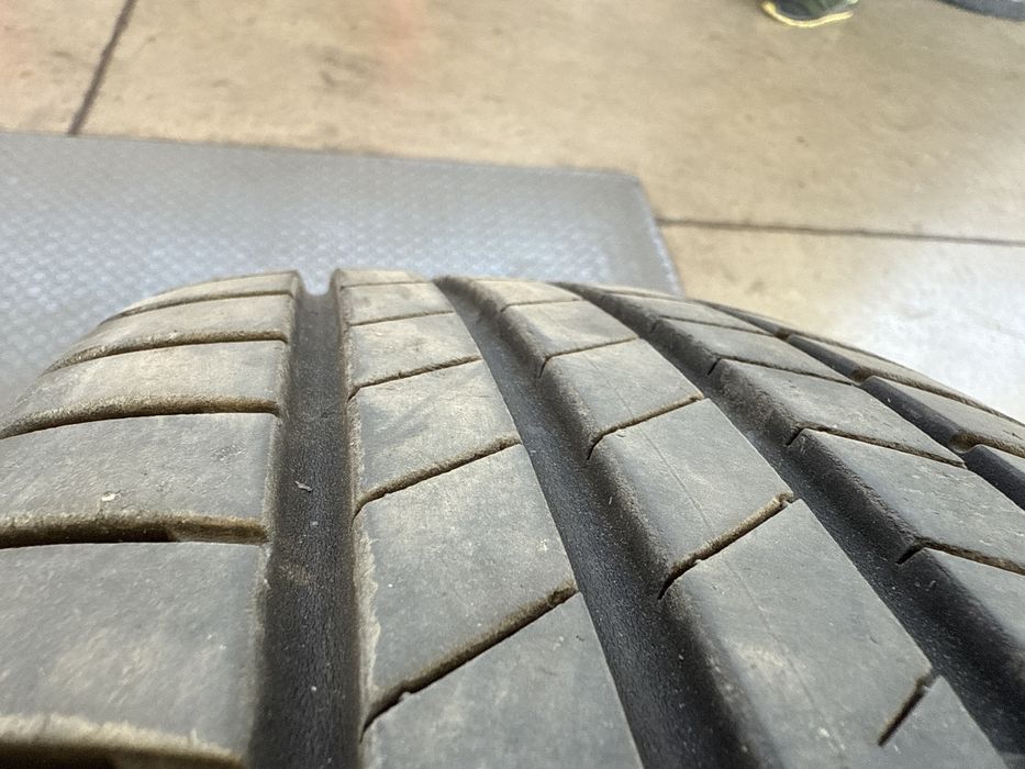 4бр. ОТЛИЧНИ Летни Гуми 195/65R/15 -BRIDGESTONE- DOT:3922- 6.2мм.