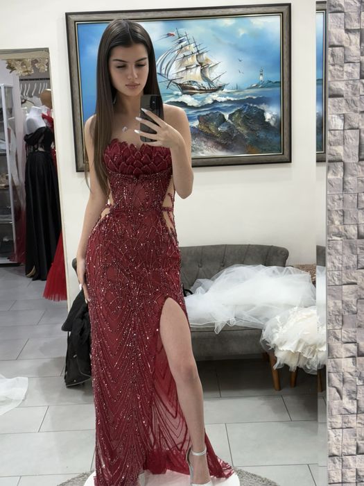 Бална рокля  (бурдо).