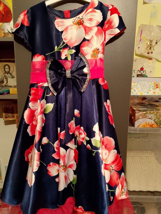 Продам платье на девочку