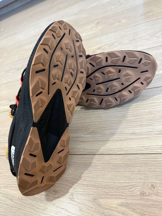 Маратонки The North Face