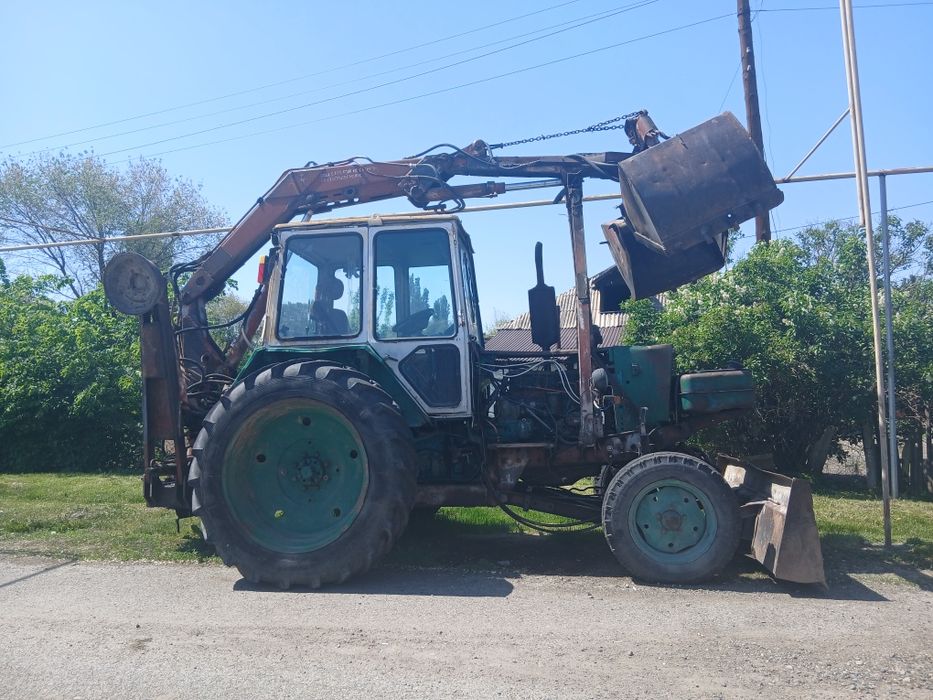 Трактор  погрузочный