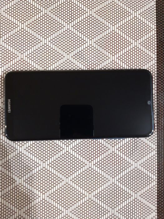 HUAWEI Y6 2019 като нов