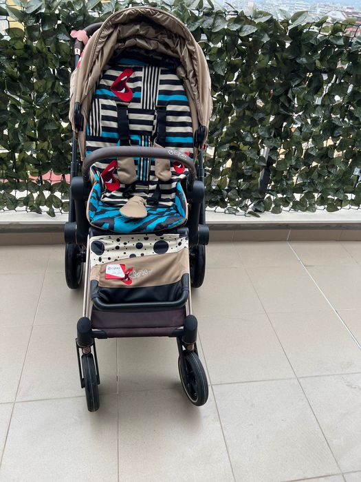 Cybex Priam Karolina Kurkova One Love, Rose Gold frame