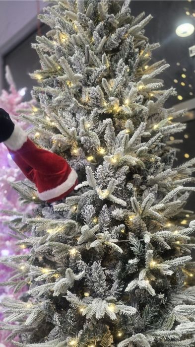 Коледна елха с вградени лампички по връхчетата-размери