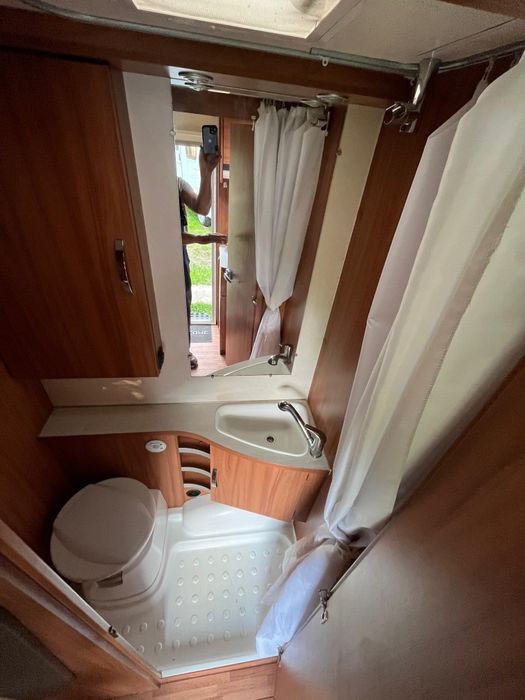 Rulota Weinsberg 400LK 2015 Inmatriculata, 4locuri, Aer Conditionat, Sup Biciclete, 1100kg, Dus