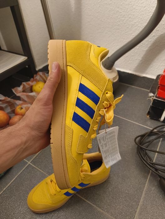 Adidas basketball размер 42