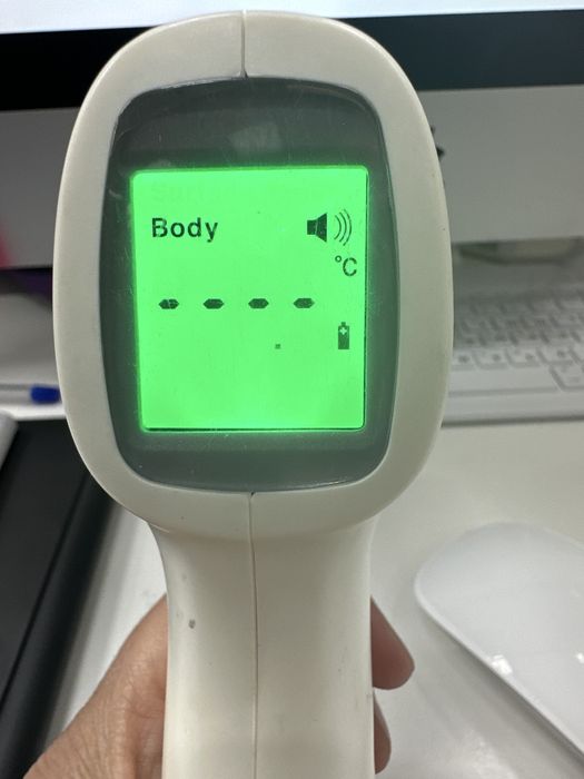 Продам бесконтактный инфракрасный термометр.