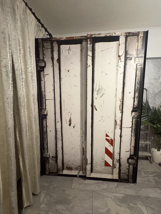 Vand sifonier cu usi  glisante