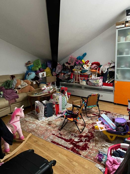 Apartament de vanzare cu etaj
