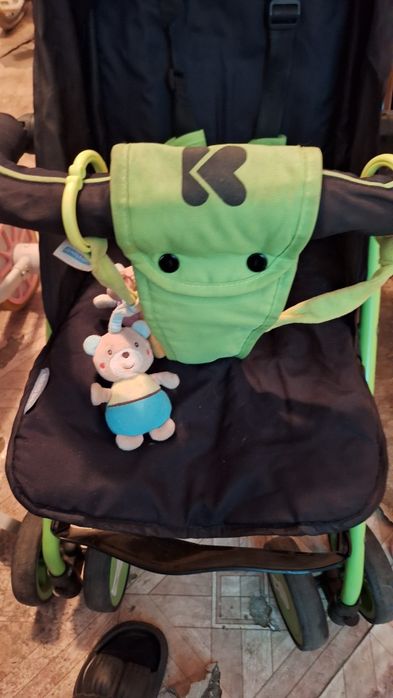 Бебешка количка зелено