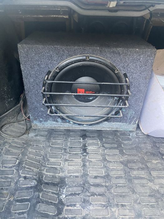 Продам    сабвуфер