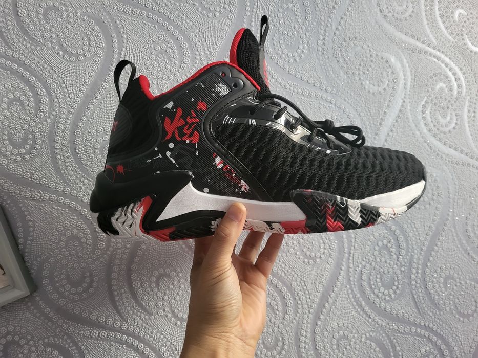 Кроссовки Новые 50р.