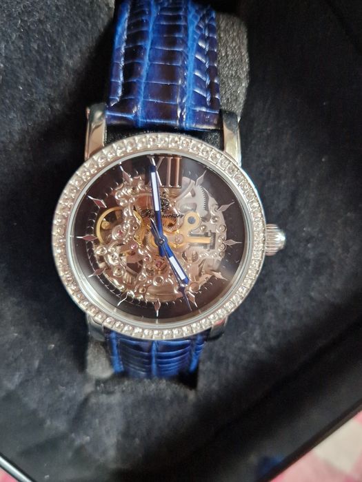 Дамски часовник,,Burgmeister"