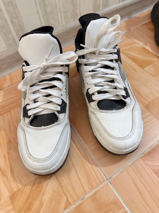 Кроссовки джорданы