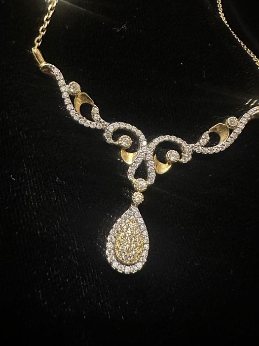 Уникално златно дамско колие