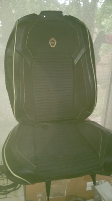 Продам чехлы на авто