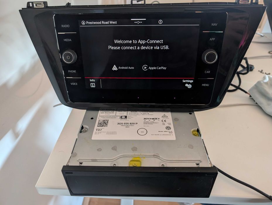 MIB3 Decodata Navigatie originala Passat Tiguan Volkswagen Golf mib2