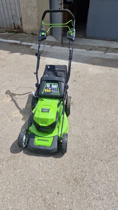 Mașină de tuns iarba gazonul