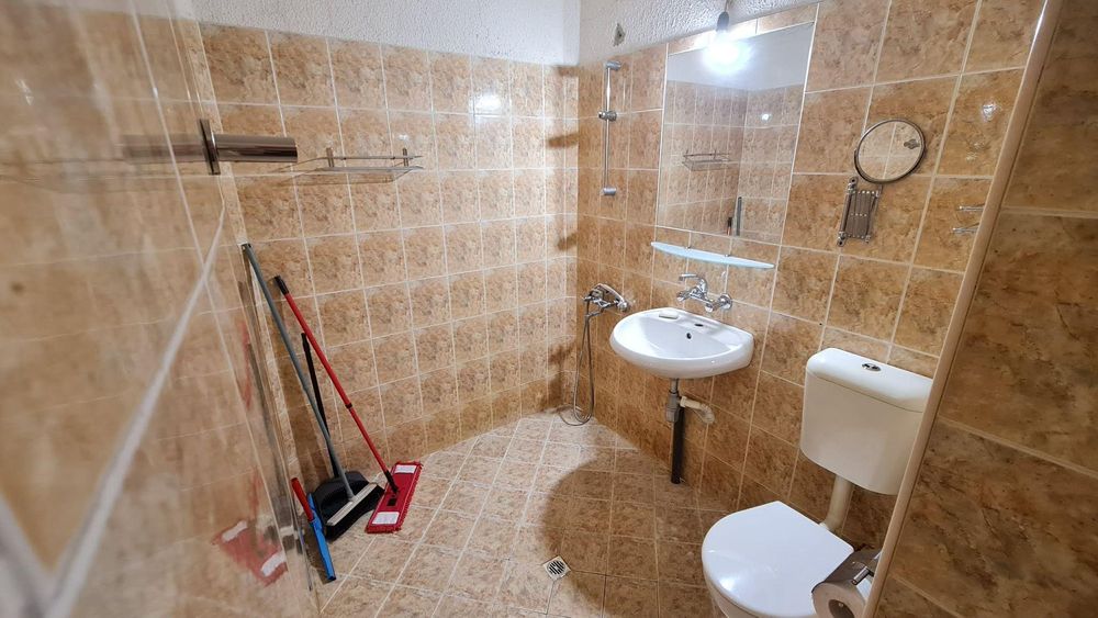 Тристаен апартамент в ж.к. Дружба 2 .