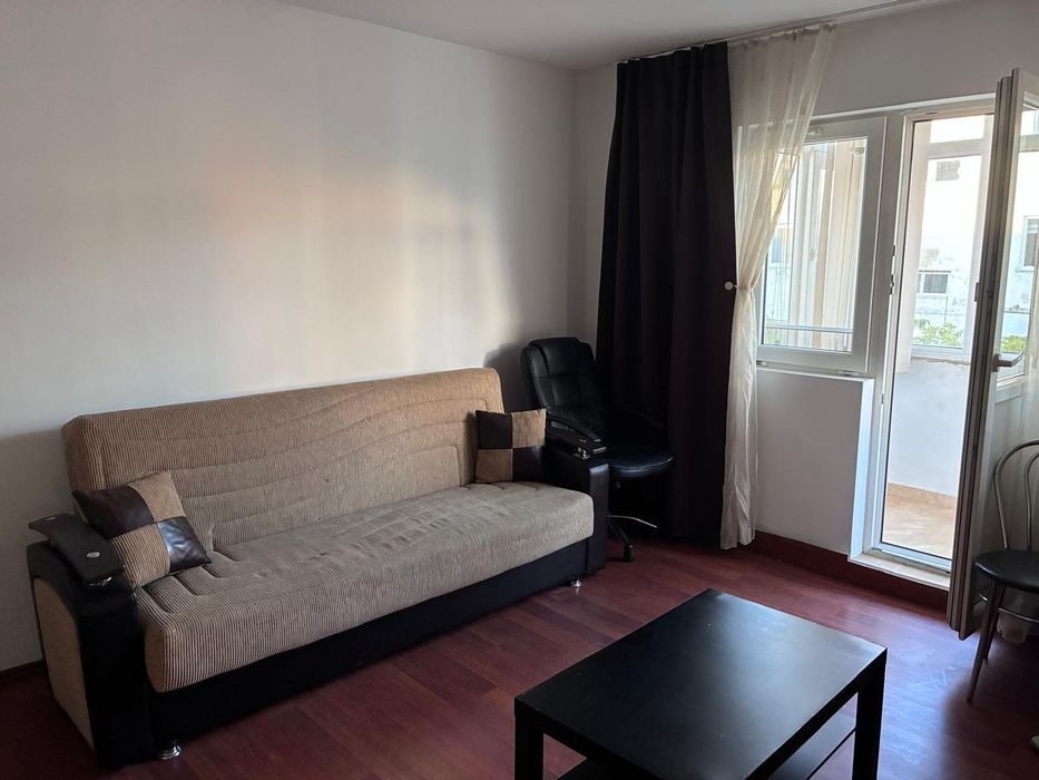Inchiriez apartament