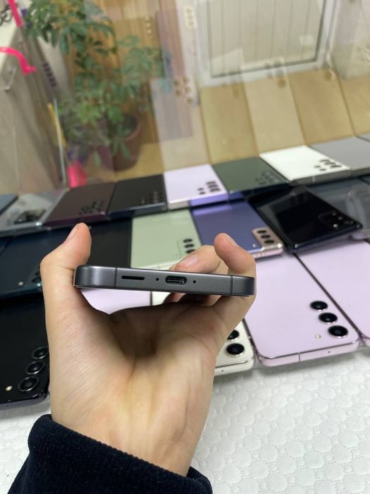 Samsung S24 fe xotirasi 8/256GB