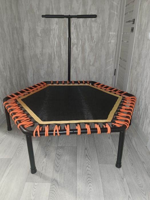 Продам батут для джампинга.