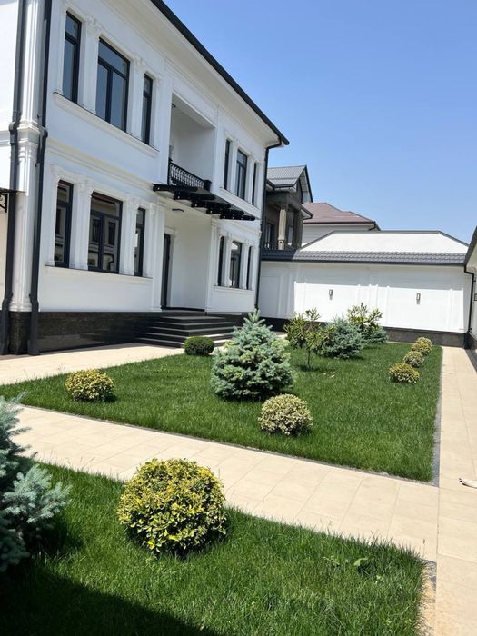 Продается дом ор-р Эко базар 8 соток