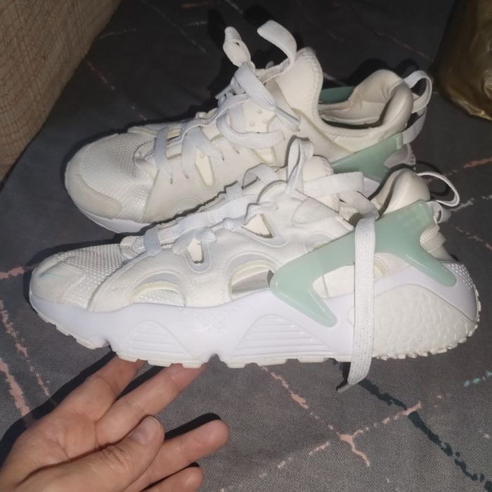 Vand adidasi Nike 42