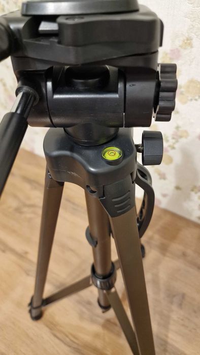 Штатив для фотоаппарата