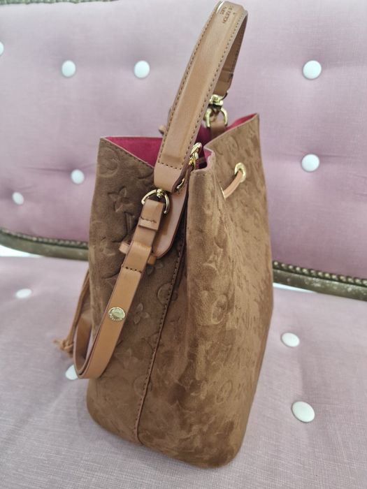 Промо Нови дамски чанти на  Louis Vuitton