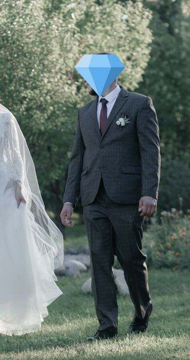 Продам костюм 56 размера