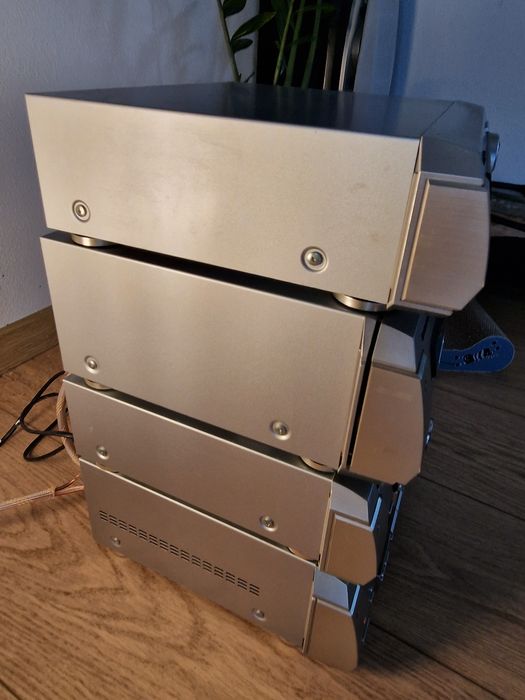 Technics stereo hi-fi.