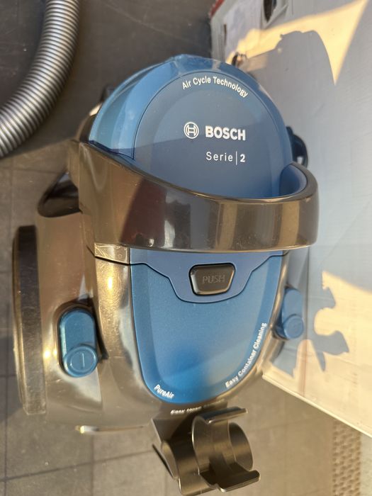 Aspirator Bosch serie 2 bagless