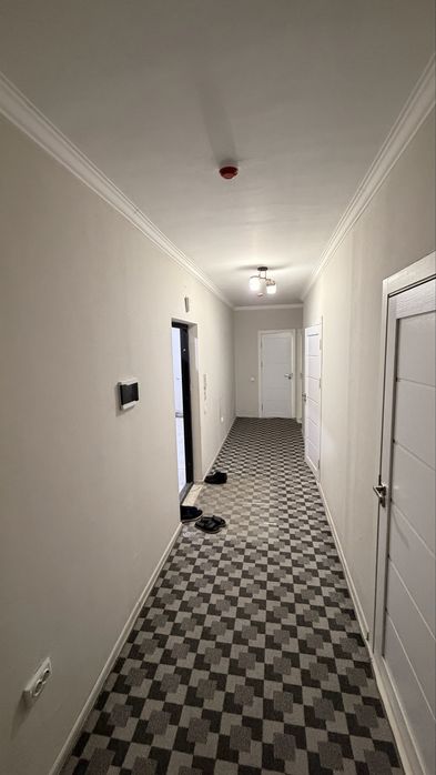 3 xonali kavartira sotiladi
