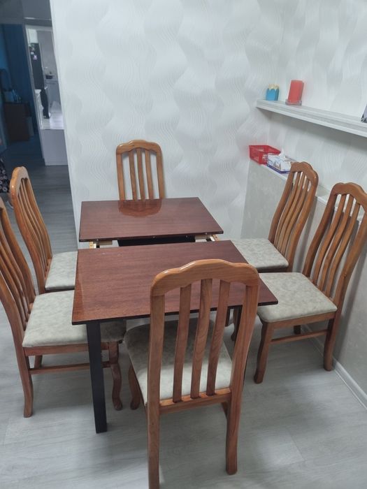 Стол и стулья,продажа.