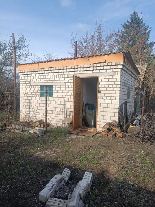 Продам дачу в тихом районе