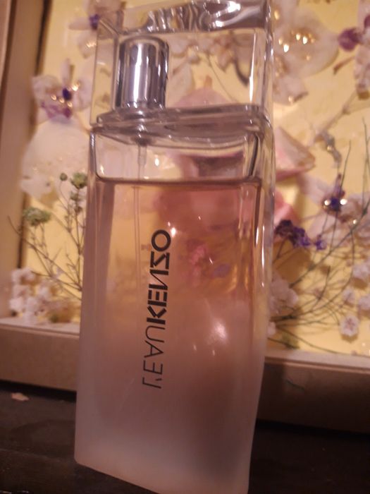 Дамски изискан парфюм с подарък черна рокля