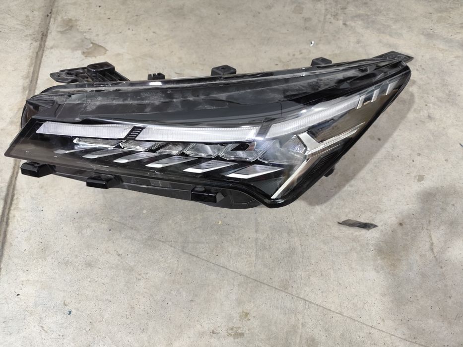 Фара Джили Кулрей Geely Coolray 25 год