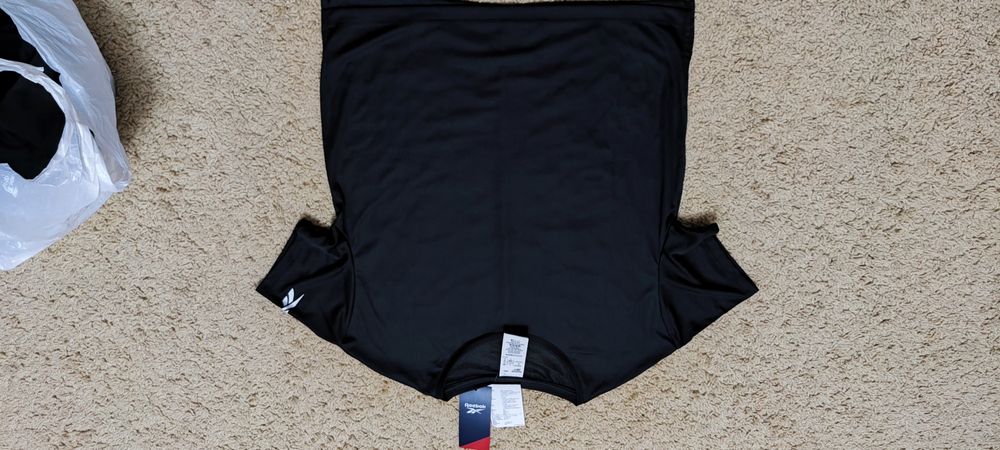 Спортивная футболка Reebok размер М