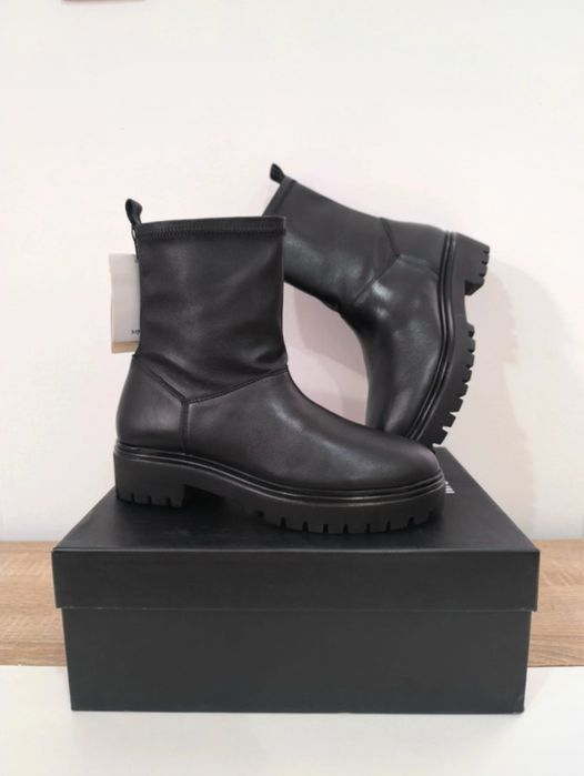 Ghete Mango Piele - marimea 37